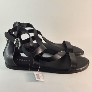 Torrid strap gladiator slides buckle sandals black size 9 W NWT LHS8812-57